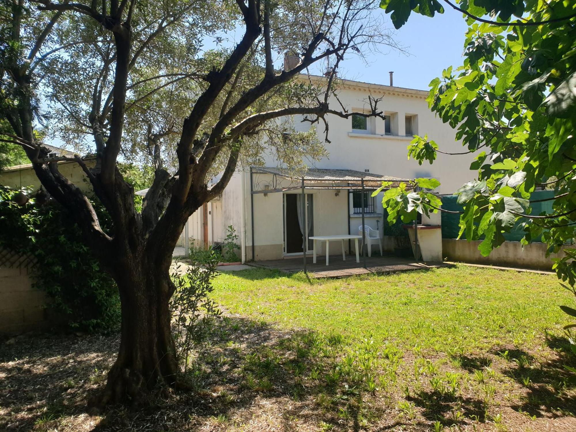 Orteils Au Soleil Jardin Parking Nîmes Dış mekan fotoğraf